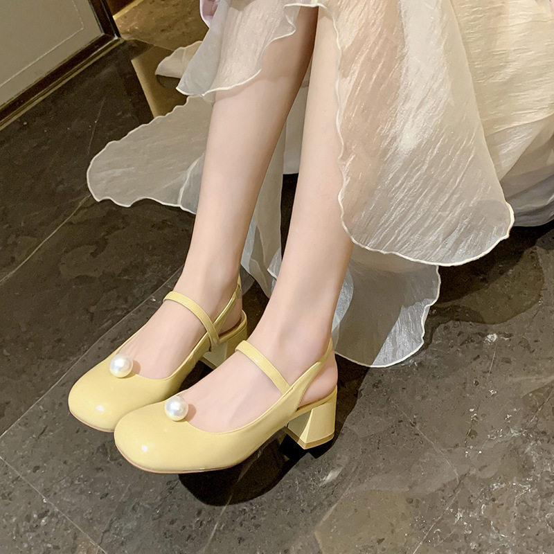 日系学院风 真皮凉鞋女夏季包头后空女鞋中粗跟仙仙珍珠鞋