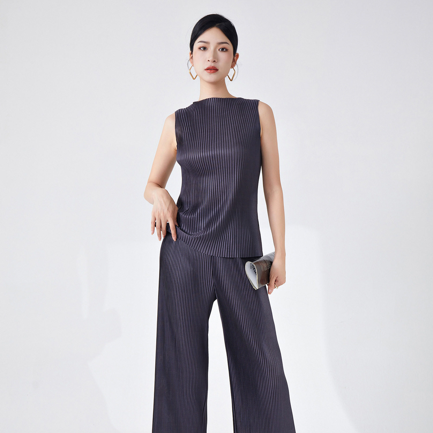女士时尚百搭服装衣服女修身纯色简约百搭无袖背心上衣T恤衫