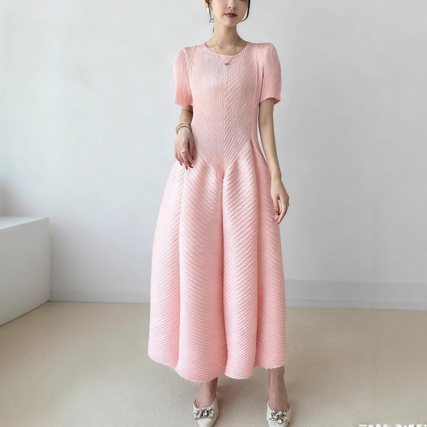 褶皱连衣裙女高级感春夏季短袖设计感花苞裙跨境欧美外贸女装