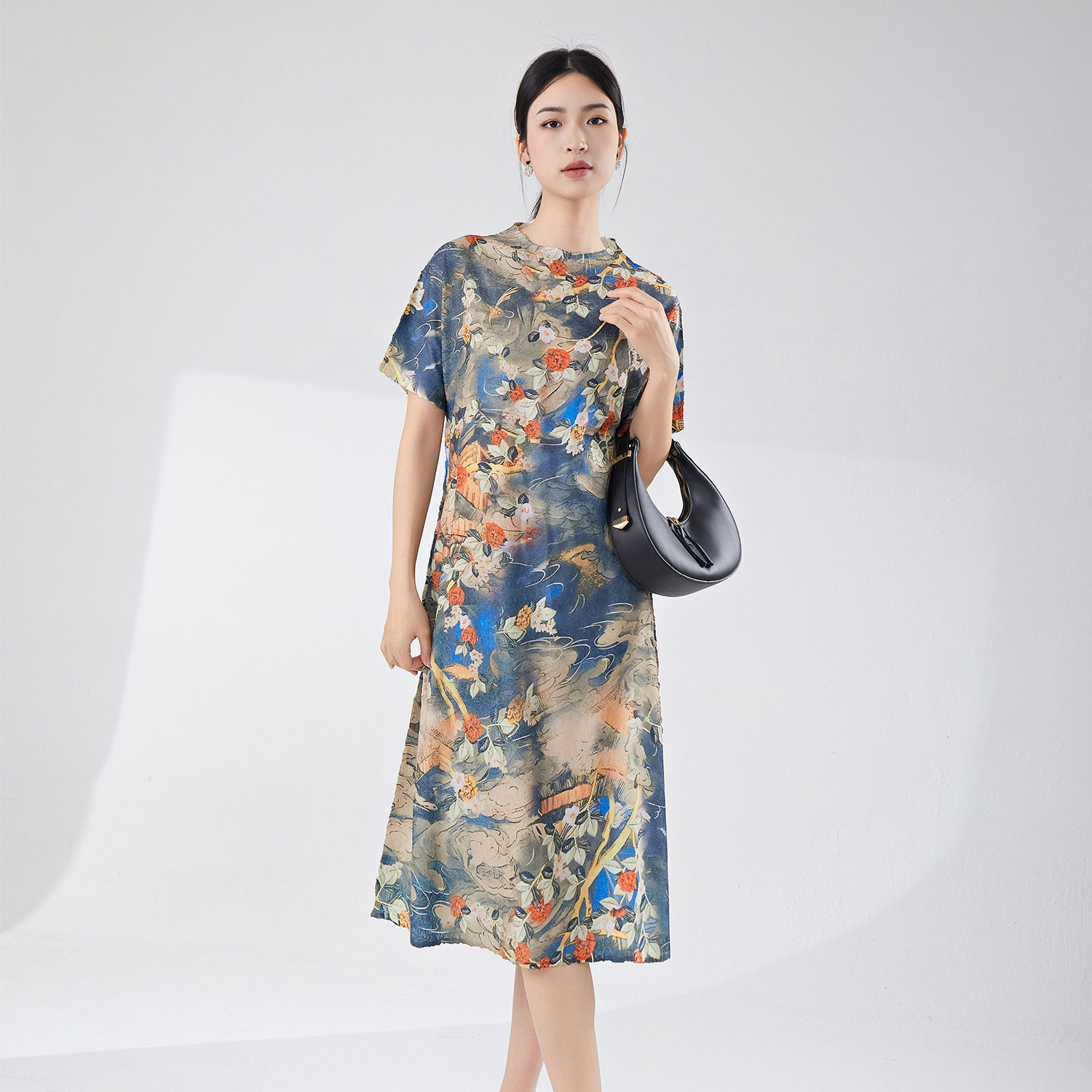 东方美学风褶皱连衣裙复古园林花卉晕染软糯垂感宽松短袖连衣裙夏
