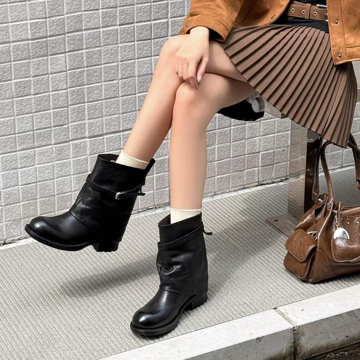 秋冬新款马皮裤管靴女厚底圆头皮带扣百搭复古时尚女靴里外真皮