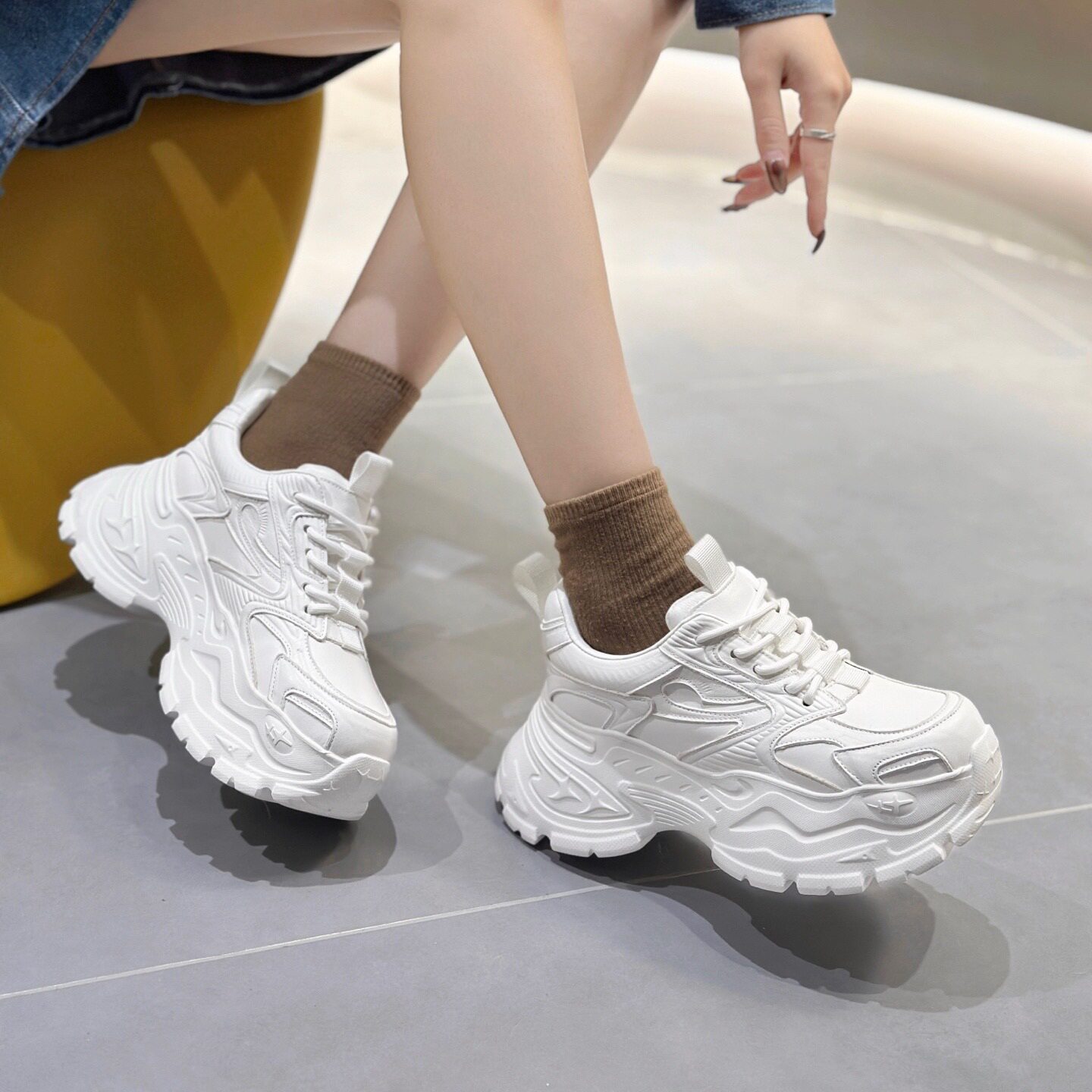 小个子真皮厚底休闲小白鞋 春新款显脚小增高潮酷老爹鞋