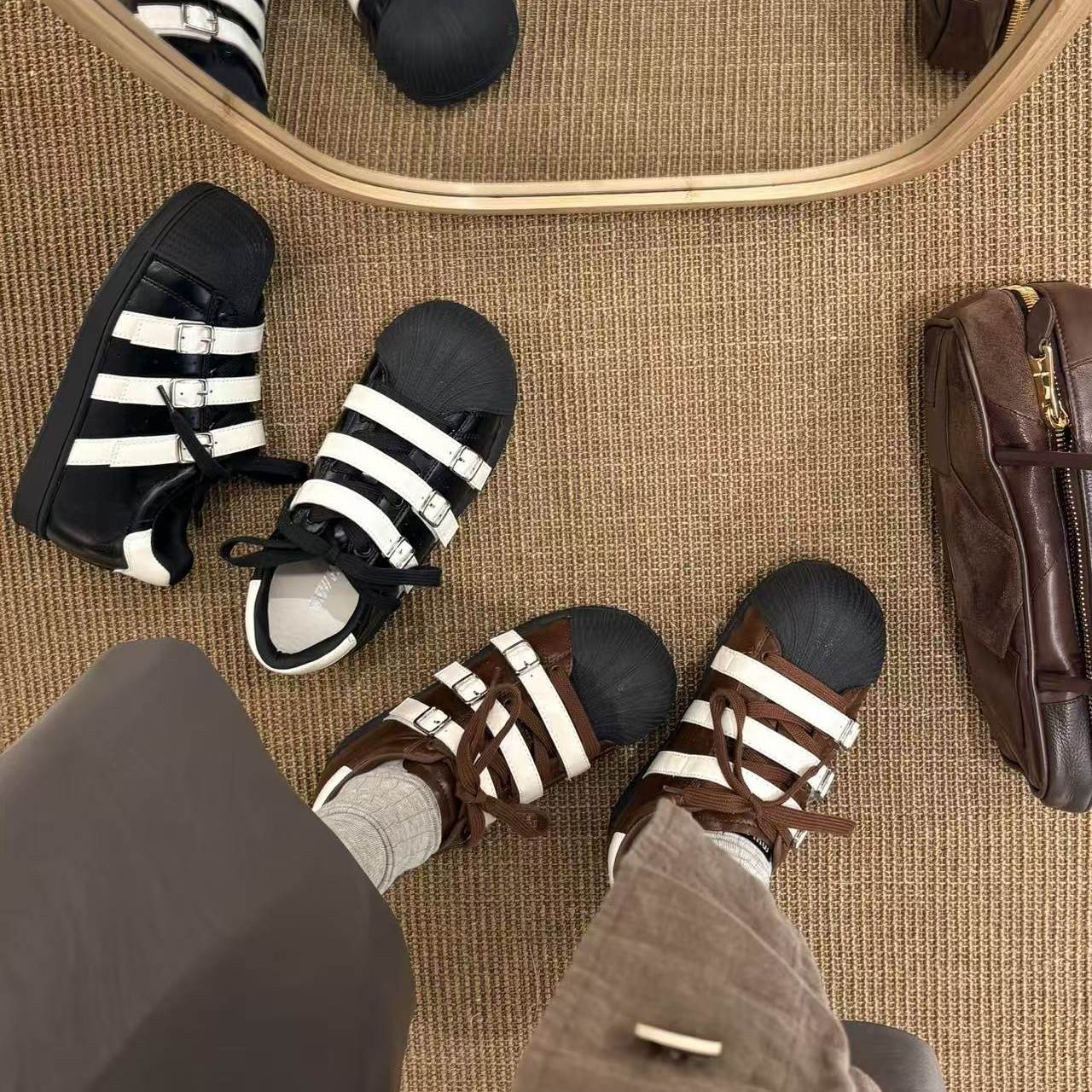 H55女鞋新款俏皮贝壳头系带隐形内增高金属扣叛逆可爱包头休闲鞋