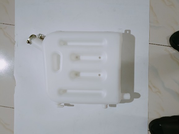 重汽水箱配件华菱膨胀水箱华凌之星搅拌车付水箱后膨胀副水箱新品
