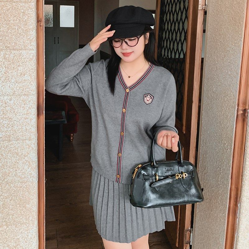 大码女装气质学院风套装2024冬款胖mm针织衫上衣女百褶半裙两件套