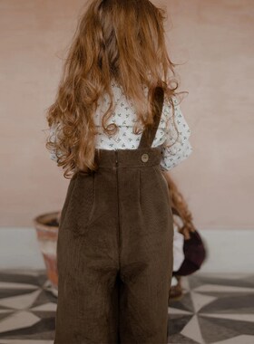 童装灯芯绒背带裤红色学院风春季女童保暖条绒连体裤子宝宝休闲裤