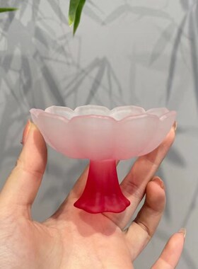 惊蛰 耐热琉璃渐变粉高脚莲花边主人杯品茗杯遇水半透明玻璃茶杯