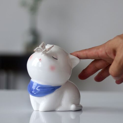 白瓷茶宠摆件手工精品茶玩小猫咪茶具饰品可养可爱卡通茶桌工艺品