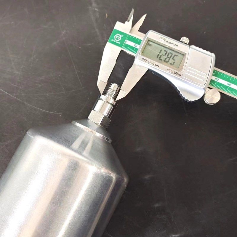 适用于岩田铝合金枪壶600ml 汽车油漆喷枪通用配件容量壶密封罐