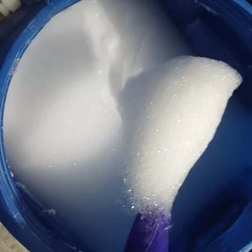 精品高浓缩泡沫水泥发泡剂混凝土泡沫剂填缝剂引气水泥卫生间回填