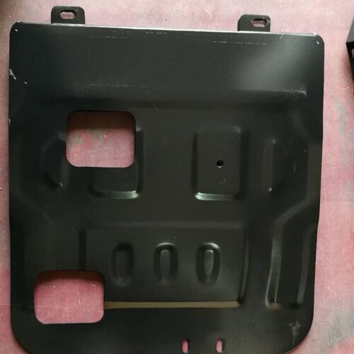 克莱斯勒300发动机下护板300C/铂锐车底护板专用底盘保护改装挡板