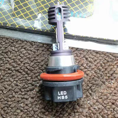 适用于铃木 V50四冲 V50g V125g  V125ss V125uu LED大灯灯泡