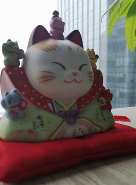创意青花工艺摆件布垫个性饰品招财猫陶瓷储蓄罐花瓶坐垫水晶摆设