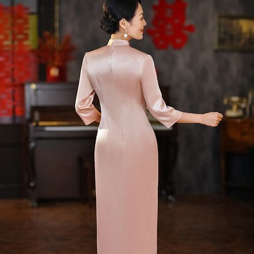 2026新款喜婆婆冬季婚宴长袖礼服中年妈妈旗袍厂家直销大