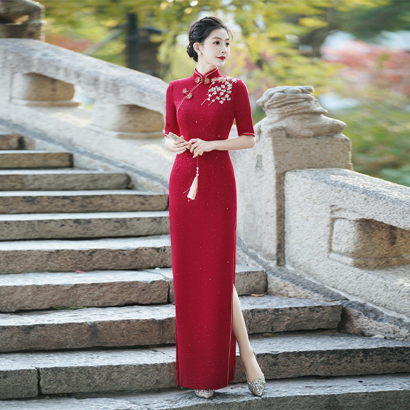 2026新款红色走秀旗袍舞台演出表演走秀礼仪主持人婚纱礼服旗