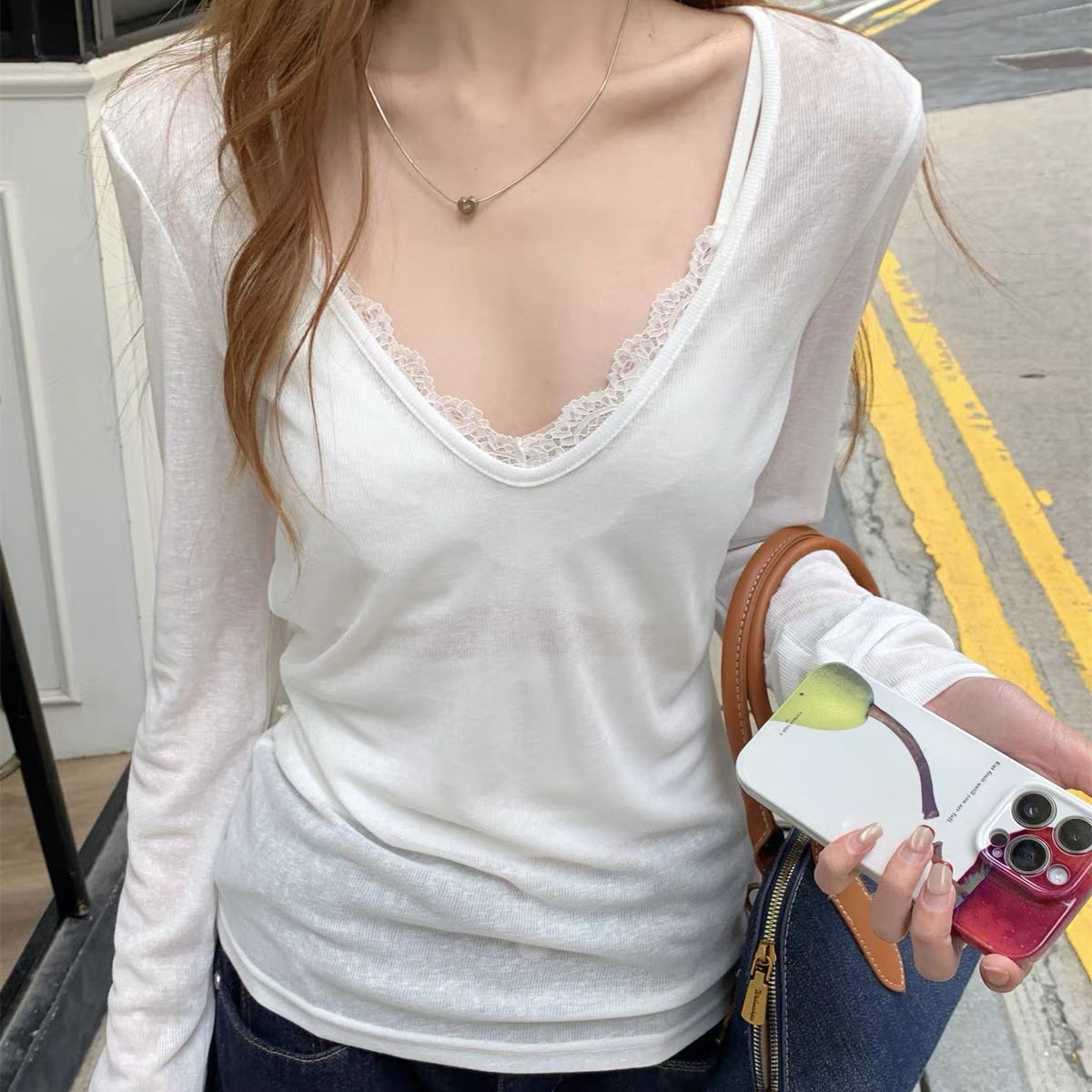 纯欲白色V领薄款防晒长袖T恤女
