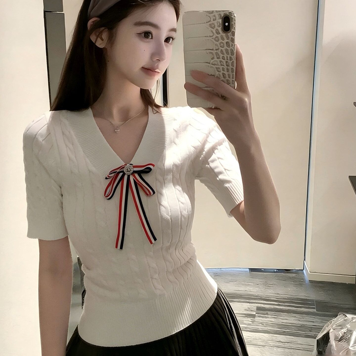 韩系蝴蝶结V领修身显瘦针织衫