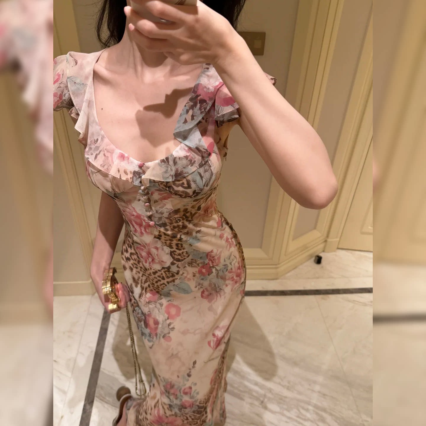 2026今年流行法式碎花吊带连衣裙女荷叶边包臀长裙小个子性感裙子
