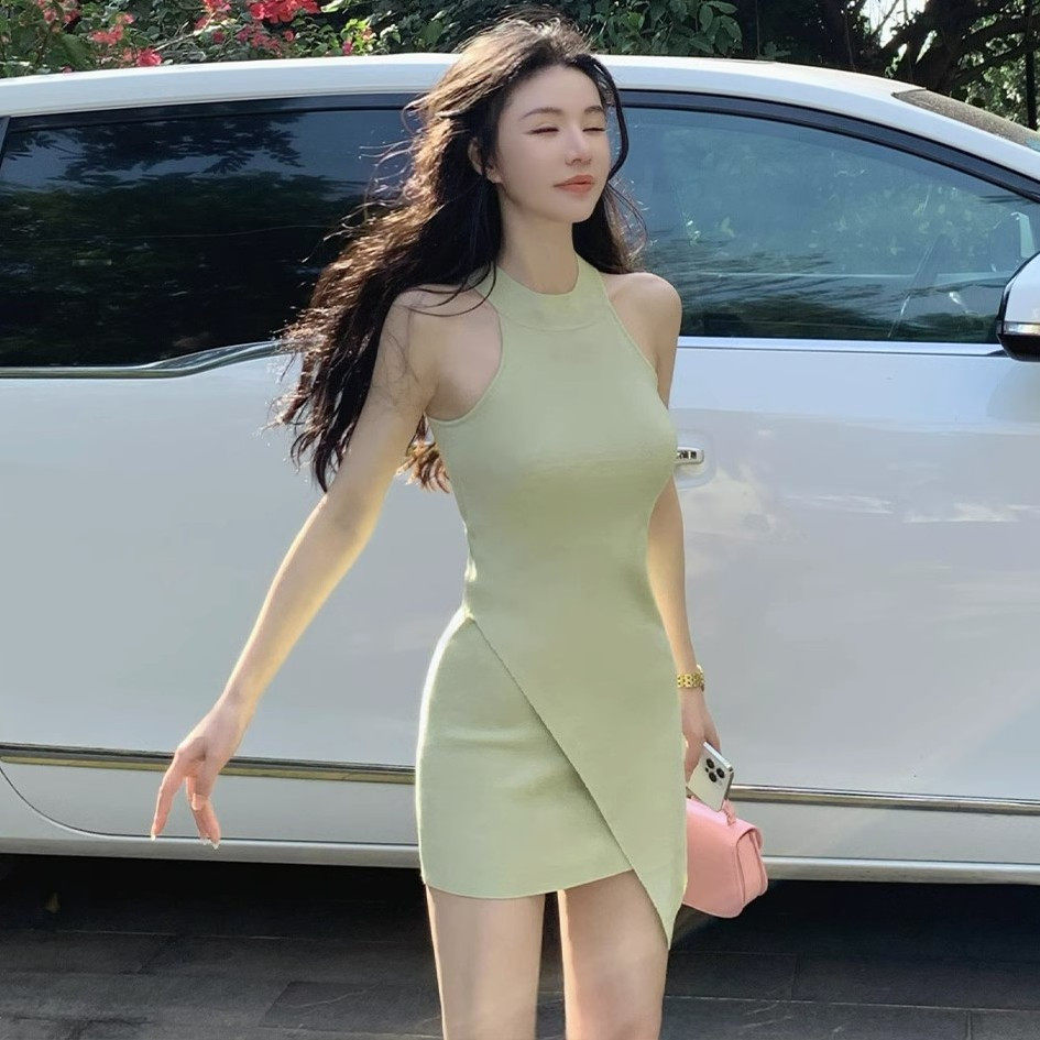 新款挖肩不规则斜边修身短款背心无袖针织连衣裙女夏季小个子裙子