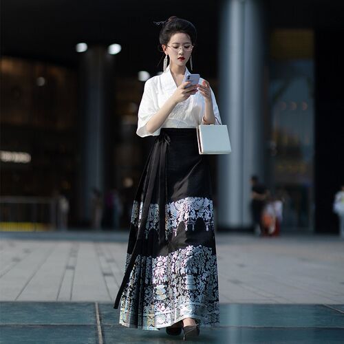 桔屿汉服女【玄鸟】明制织银螺钿马面裙日常飞机袖2024春夏季套装