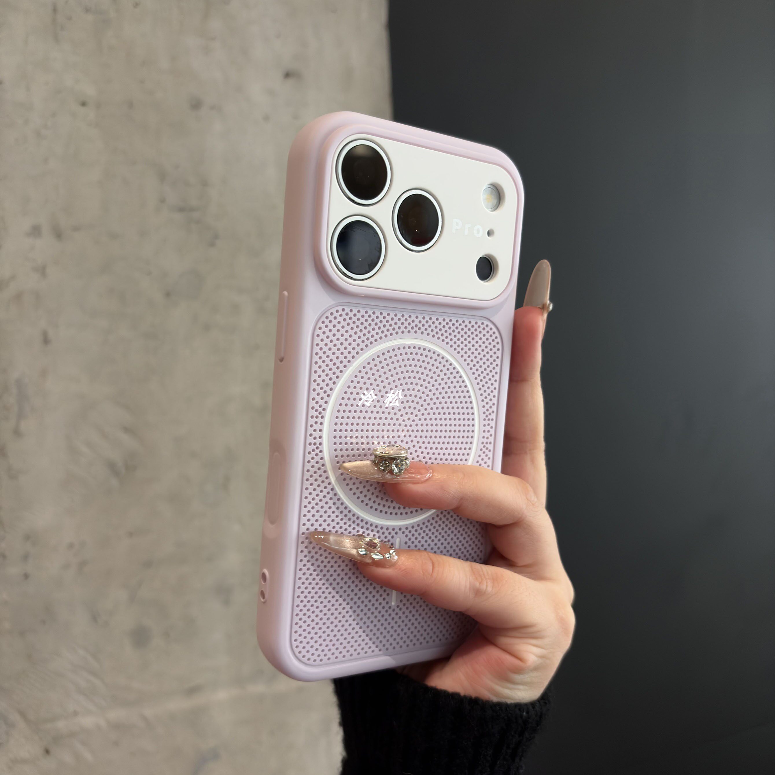 极简纯色透气散热硅胶磁吸手机壳适用IPhone17promax新款17pro磁吸16PM全包防摔16pro情侣15pro马卡龙保护套