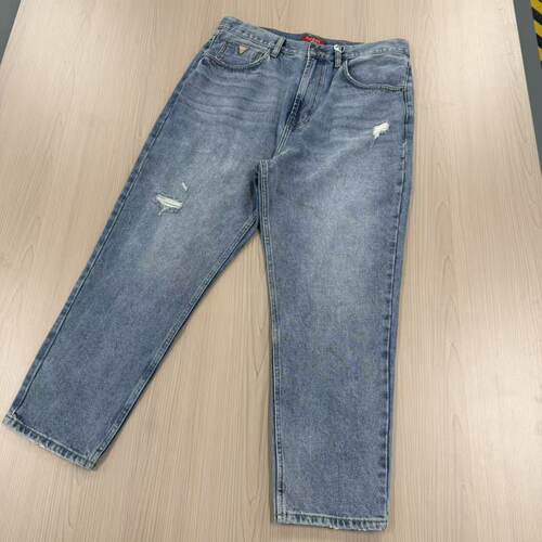 GUESS　男款潮流户外经典百搭牛仔裤-X2OA118105Z