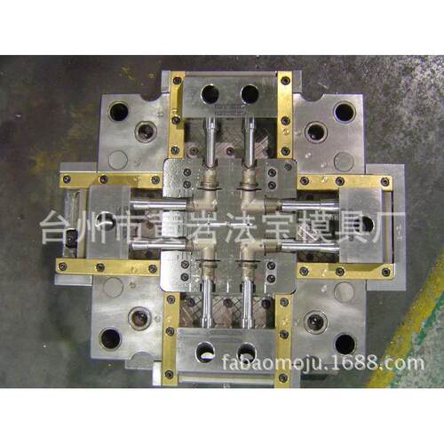 专业供应各种管件塑料模具/PVC管件模具/注塑模具加工