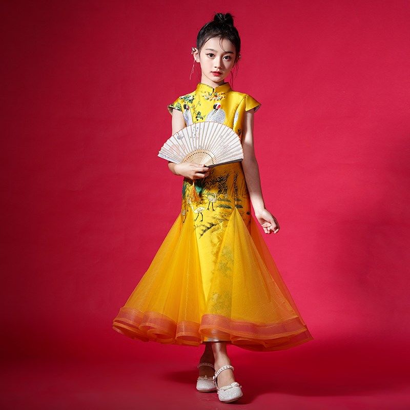 女童走秀旗袍复古中式国风礼服秀场比赛时尚女孩主持人古筝演出服