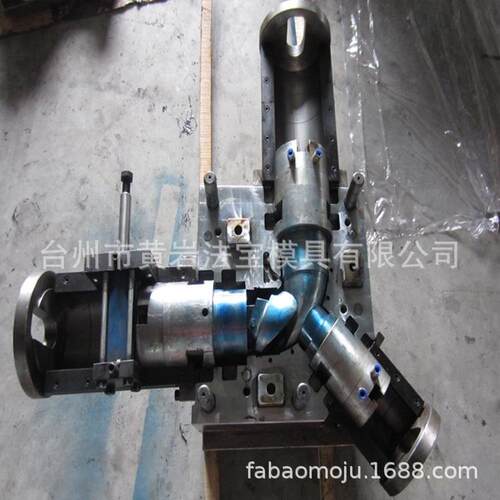 专业供应各种管件塑料模具/PVC管件模具/注塑模具加工