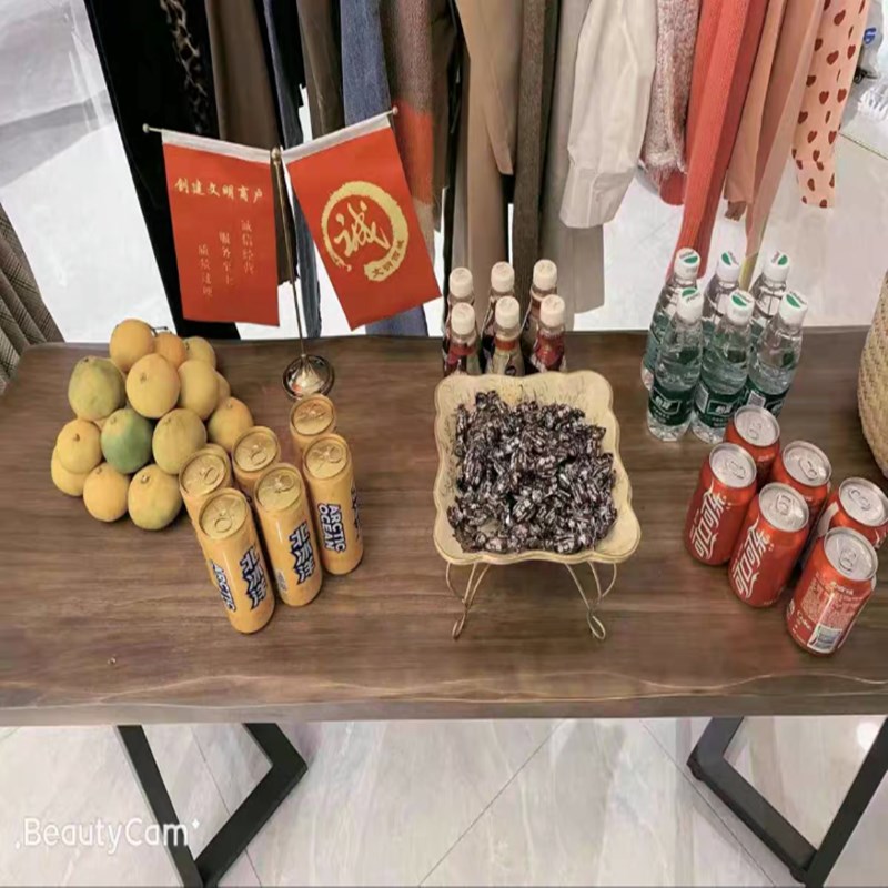 北欧女服装店展示桌包包鞋店展示台童装中间摆放工作台长方形桌子