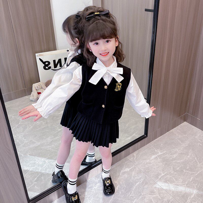 女童套装2024新款春秋学院风毛线马甲三件套中小童女宝宝休闲百搭