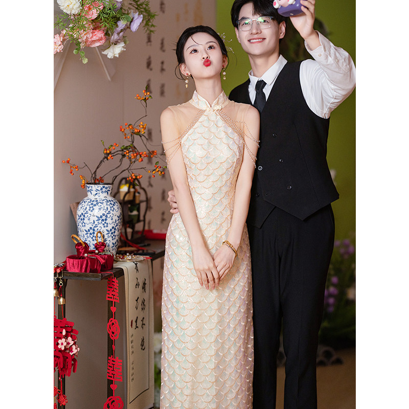 新中式晨袍女新娘敬酒服2024新款旗袍订婚晚礼服裙小个子亮片无袖
