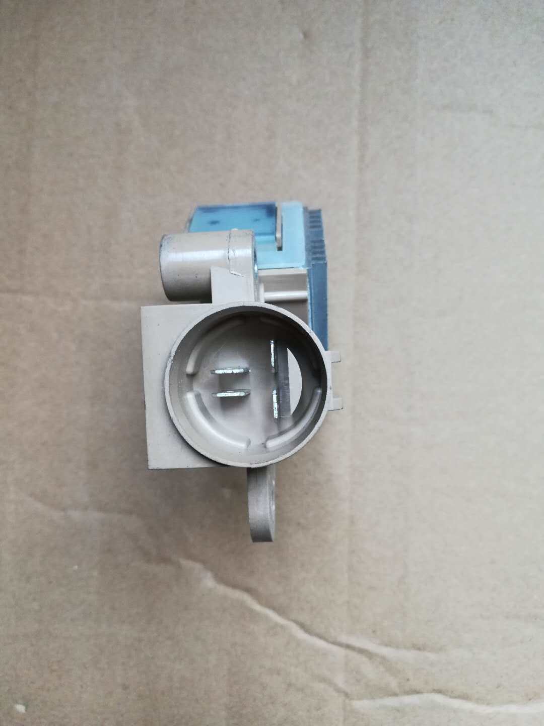 JFZ1A29陆风X8X6X9九龙考斯特金杯晶马江铃客车发电机调节器