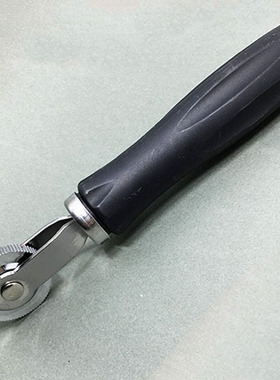 补胎压实滚轮压轮补片胶片补轮胎工具轮修补工具塑料手柄防滑车胎