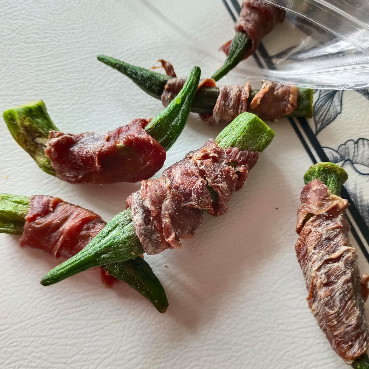 鸭肉干绕秋葵狗狗零食磨牙棒清火淡化泪痕泰迪大小型幼犬训练奖励
