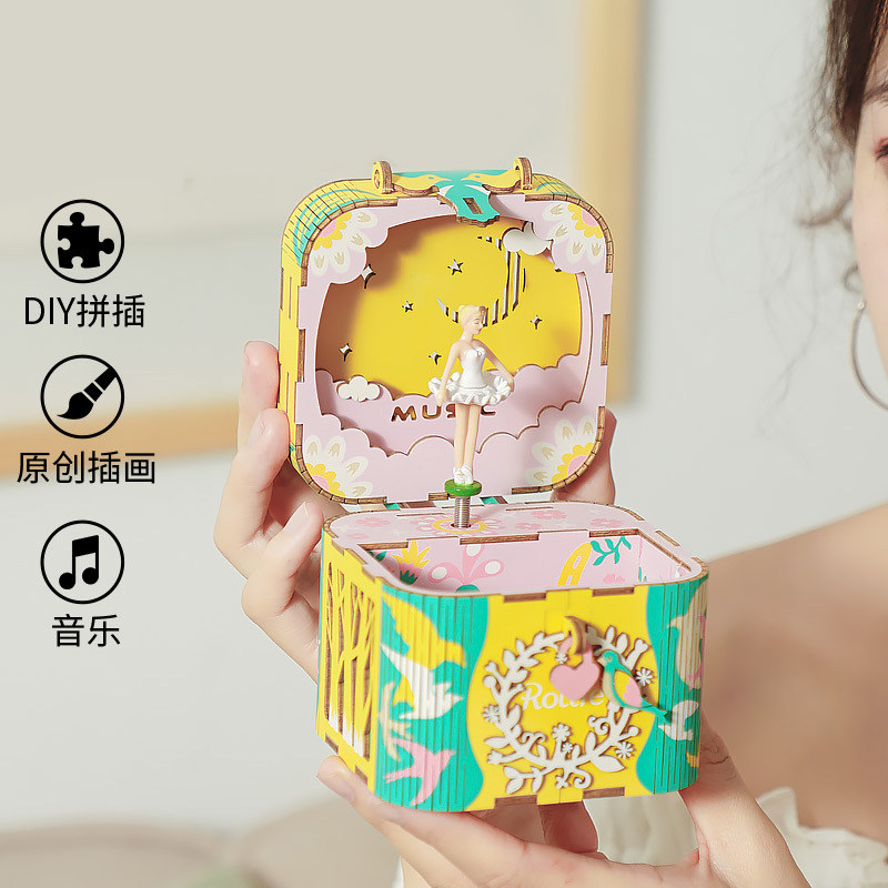 八音盒diy小屋亲子益智模型创意浪漫生日礼物手工拼装旋转音乐盒