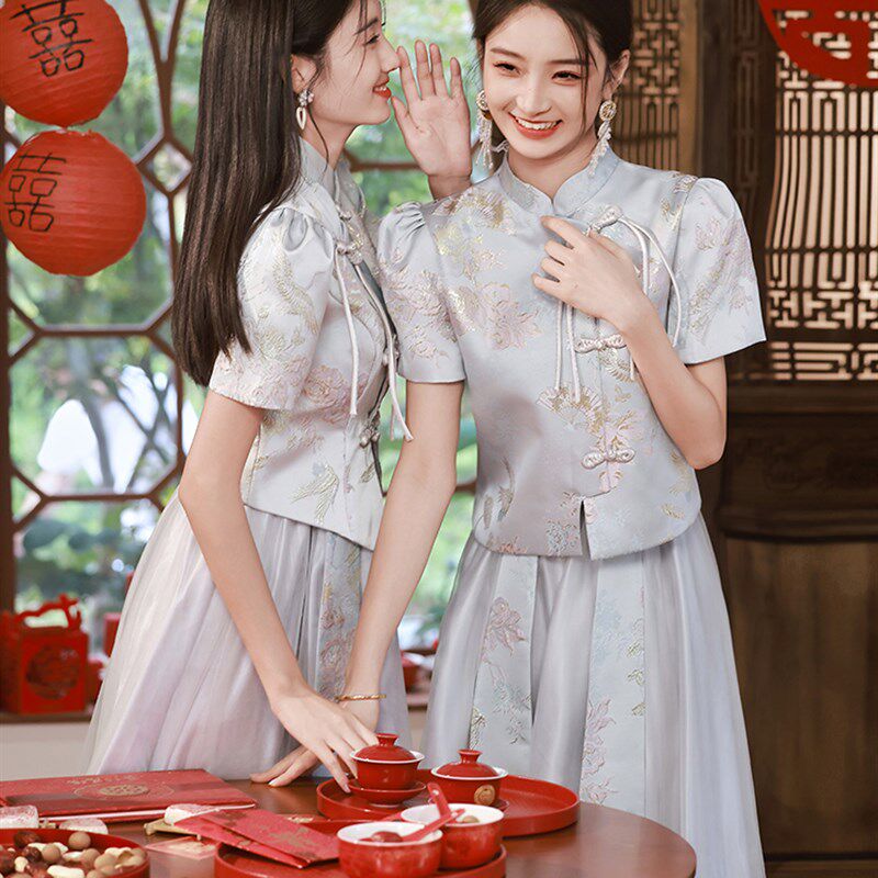 新中式婚礼伴娘服灰色2024新款夏季短袖秀禾裙姐妹服伴娘团礼服裙