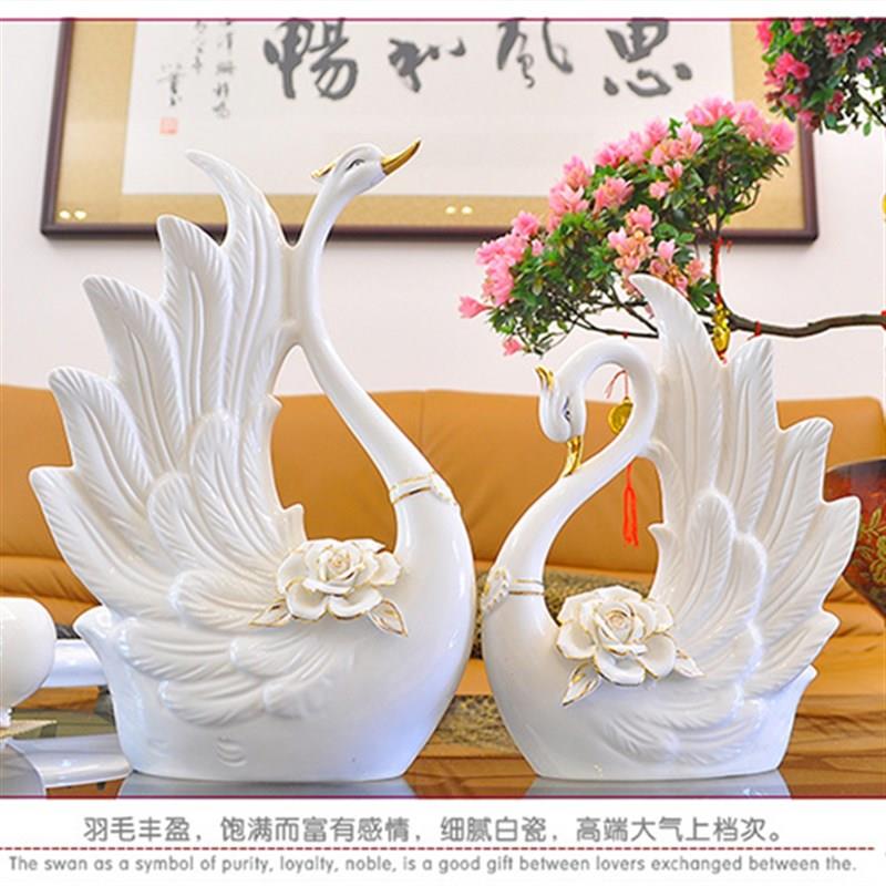 欧式陶瓷天鹅大摆件结婚礼物新婚庆客厅卧酒柜家居工艺装饰送礼品