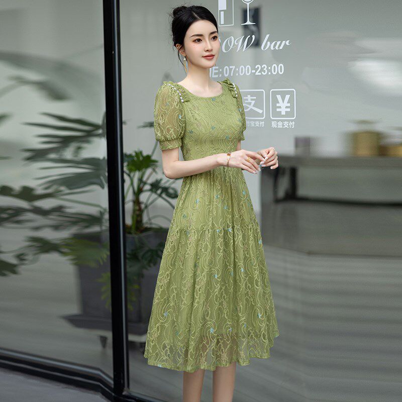 绿色蕾丝晚礼服女2024新款夏轻奢小众连衣裙平时可穿高级感主持人