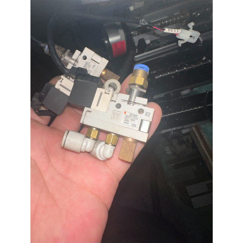 原装二手拆机SMC电磁阀VQZ115R-5L-M5-PRF成