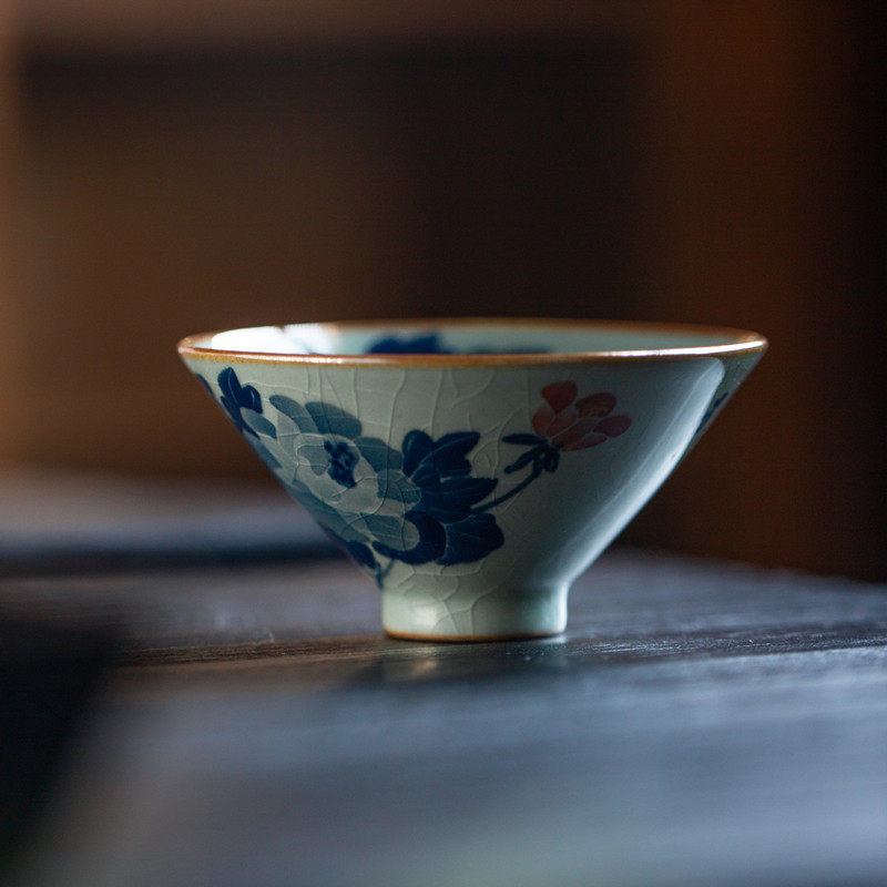 手绘茶杯个人专用主人杯釉下彩青花瓷牡丹斗笠杯大号冰裂复古单杯