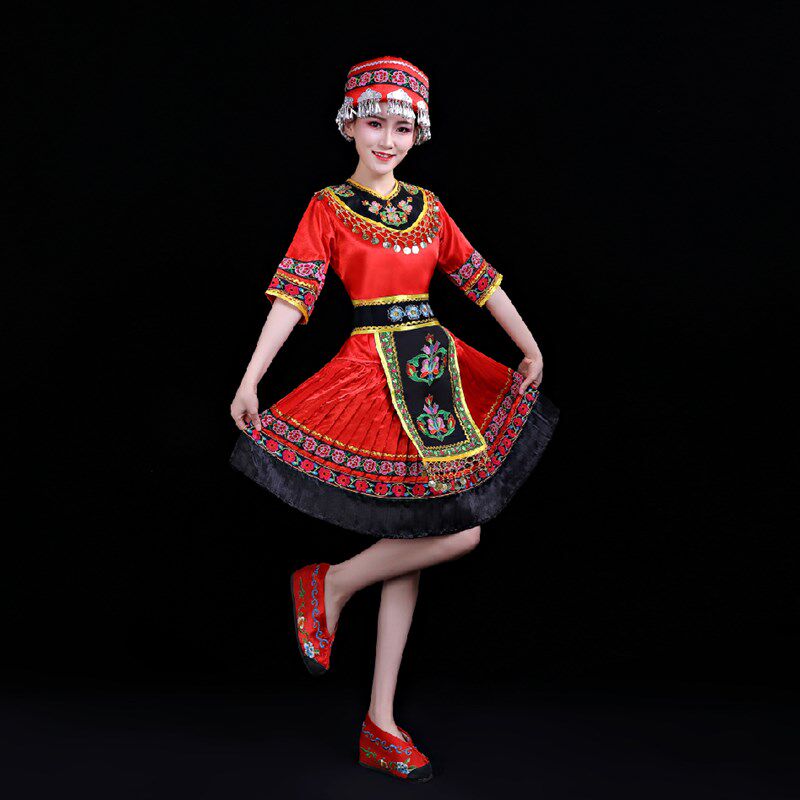 云南瑶族苗族演出服少数民族舞蹈表演服装彝族土家族长款黎族女装
