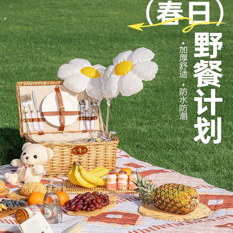 户外野餐垫精致露营便携公园草地毯子可机洗超声波野餐垫沙滩垫子