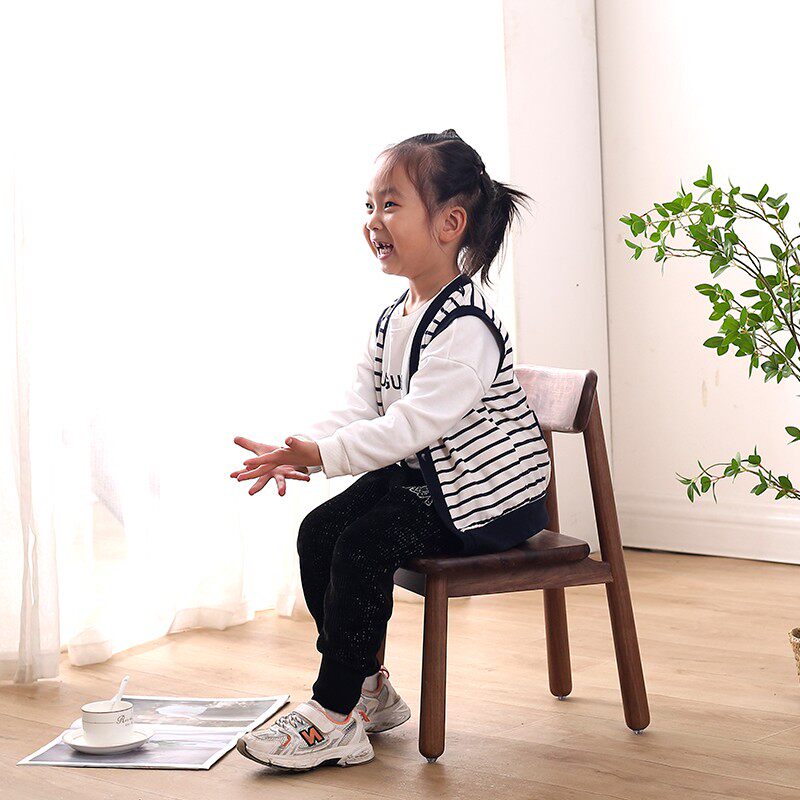 北欧黑胡桃木小板凳卯榫儿童椅原木换鞋矮凳创意全实木家用方凳子