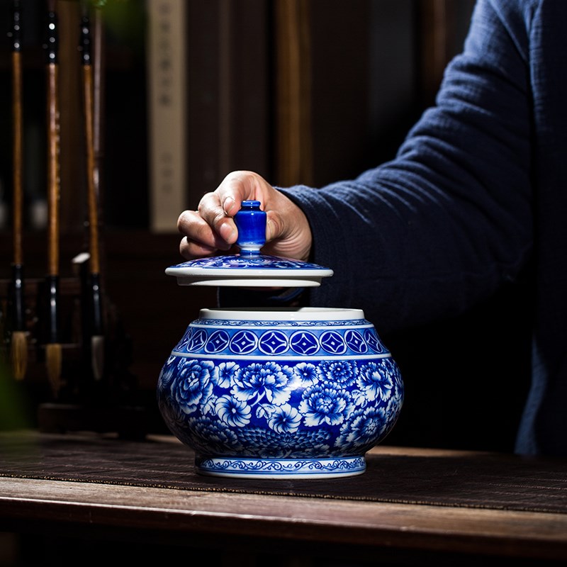景德镇陶瓷茶叶罐子手绘青花瓷茶罐家用茶叶储存罐精品高档存茶罐