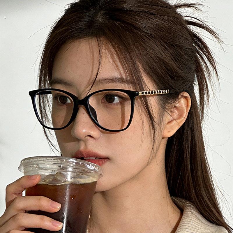黑框素颜显脸瘦眼镜框女超轻可配近视眼镜有度数防蓝光网红凹造型