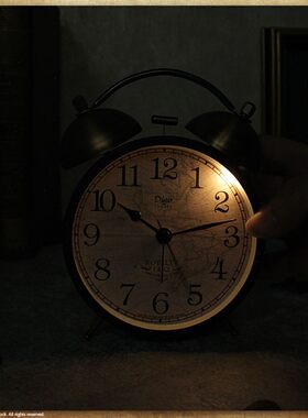 懒人起床叫醒神器欧式超响闹钟复古老人学生用声音超大男生美式