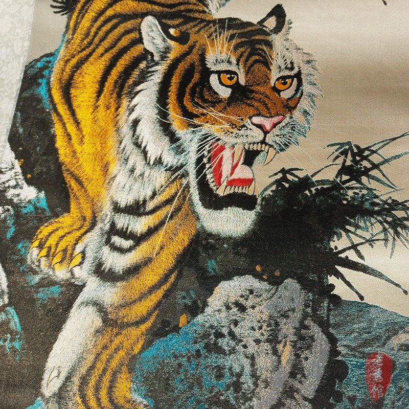 蜀锦下山虎卷轴挂画中国特色工艺品办公室装饰织锦画送老外礼物