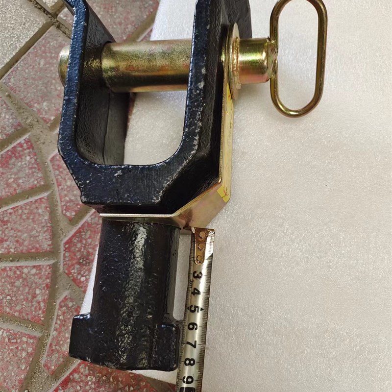 适配 大运重卡N8 N8H N8E N8V牵引钩 拖车钩座 自卸车挂车钩 配件