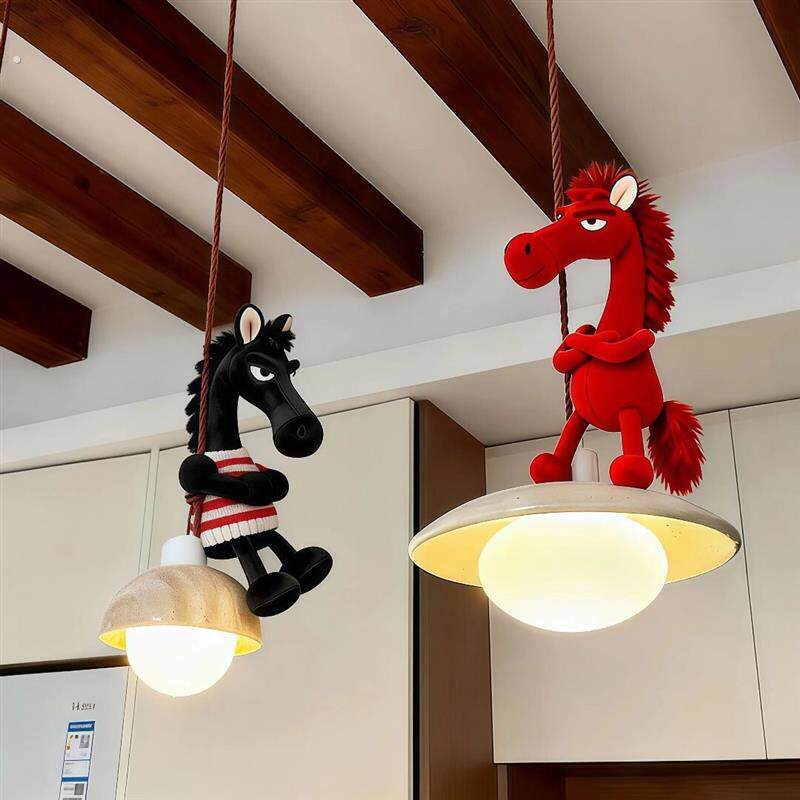 红色小马挂件马年吉祥物新年装饰品氛围布置家里客厅吊灯挂饰创意